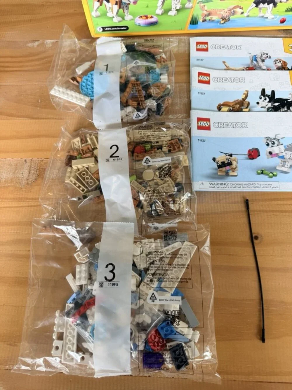 LEGO Creator # 31137 Adorable Dogs RETIRED 475 Pieces New Open Box